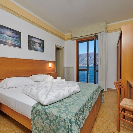 Hotel Eden Brenzone sul Garda Szoba fotó